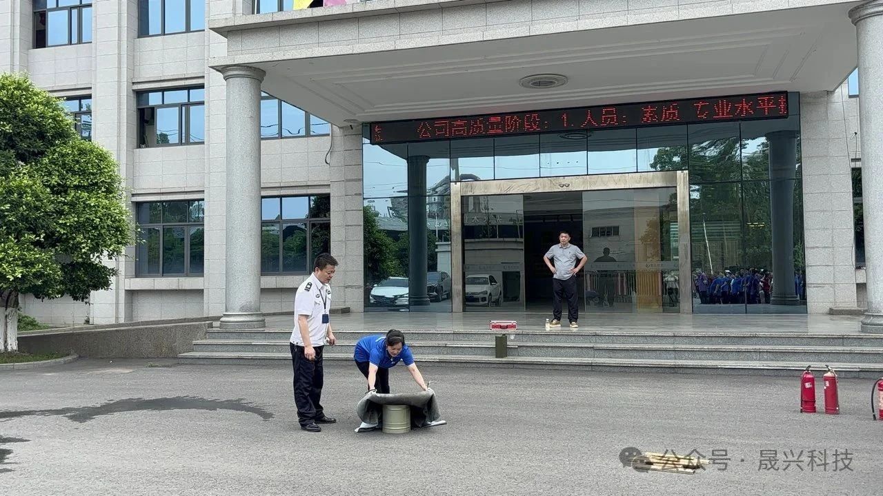养鸡设备